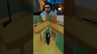 كبيت القطة المسكونة الصفراء في الزبالة😜