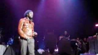 Justin Timberlake performs "Damn Girl"
