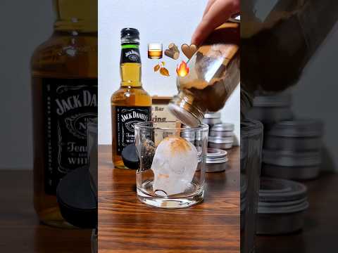 #drink #oldfashioned #classic #whiskey #jackdaniels #asmr #shorts