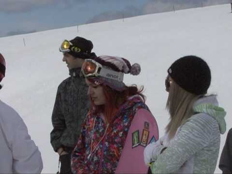 Snowboard si distractie in valea dorului