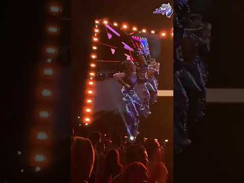 عرفنا من حفله العلمين تامر حسني كان قصده ايه ب اغنيه اكتر حاجه بحبها فيكي هو ده 🤦 ‍ ️