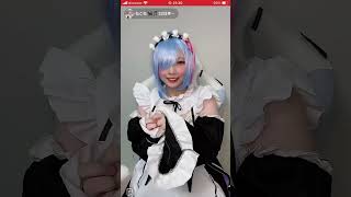 ライブ配信　可愛らしい巨乳コスプレちゃんの爽やかな胸チラ　谷間　nipslip