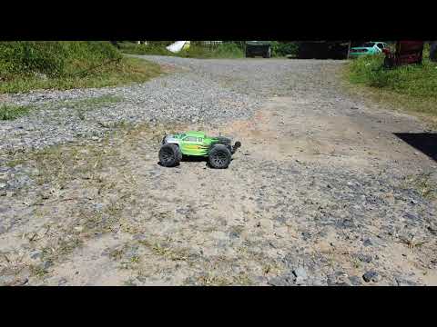 FS Racing e-Hacker 1/8 monster truck,no gyro,3S