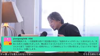 「逮捕されるとハンドサインする人」MIRA BLONDE