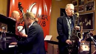 Scott Hamilton & Bernhard Pichel Trio: Sweet Georgia Brown