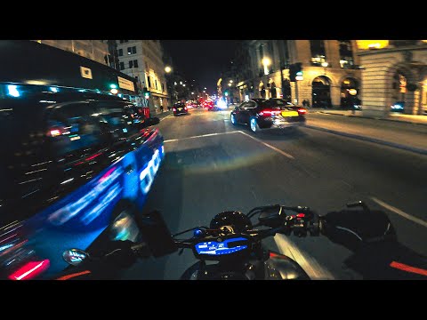 Night Cruise 2. | YAMAHA MT-07 AKRAPOVIC + QUICKSHIFTER [4K]