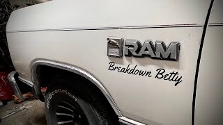 DODGE D150 overcharging problem solved  @DeadDodgeGarage @UncleTonysGarage @ViceGripGarage