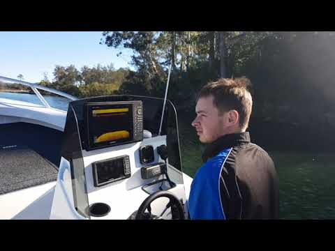 Formosa SEA-ROD 480 OFFSHORE Side Console with a Suzuki DF115A 4-Stroke