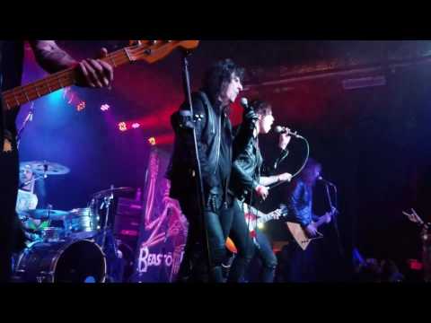 Alice Cooper and Lzzy Hale-School's Out (chorus)