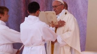 Download lagu Raw: Pontiff Leads Final Mass in Poland mp3