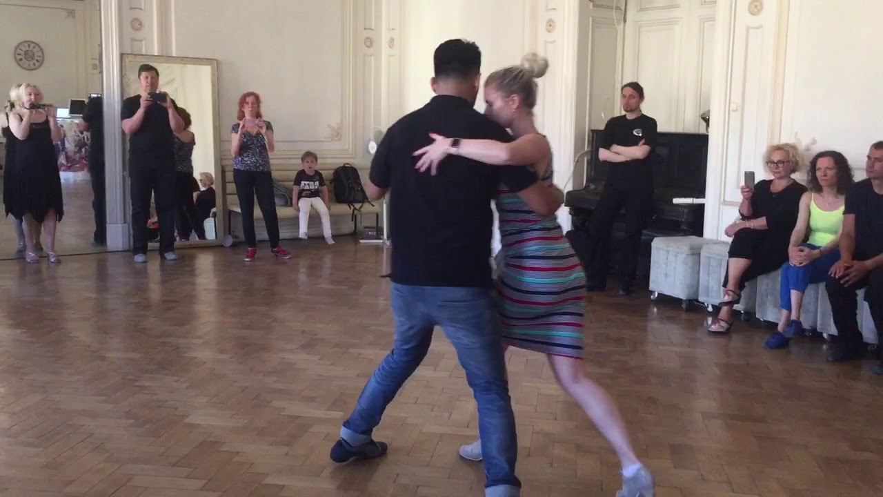 Tango Nuevo. Sara Westin y JuanP Canavire. EdissaDNItango