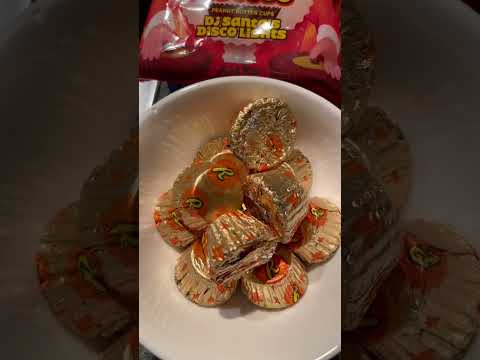 Reese’s Peanut Butter Cups 🍬🍡🍭Satisfying #asmr #shorts #catina