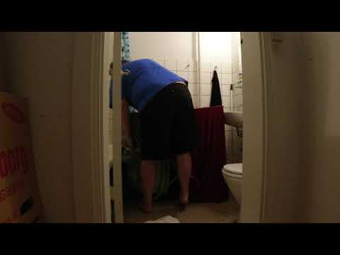 MongoTV_5468 - Del 7 - VASKER SENGETØJ I BADEKAR SØNDAG - Skylning - Tørrestativ