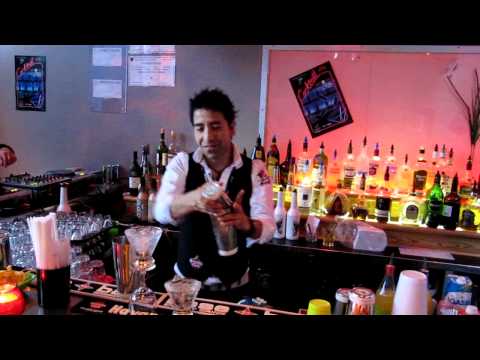 3vis Cocktail Montreal - The best flair bartender ever!