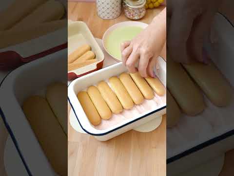 Strawberry Tiramisu Bliss! 🍓 #bakingshorts #nobakerecipe #tiramisu