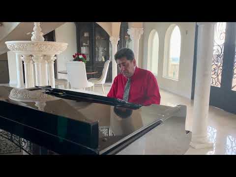 “One Tear for your love” “Una lagrima por tu amor” —Juan Velazquez and his romantic piano ❤️