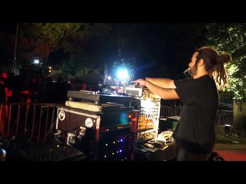 Speed It Up (Spectacular & Conquering Records) played by Welders Hi Fi