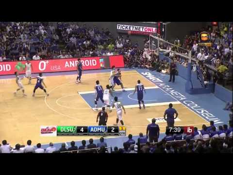 La Salle's Arnold Van Opstal Elbows Ateneo's Alfonso Gotladera