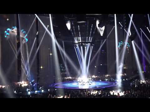 Muse - Isolated System + The Handler (O2 Arena 03/04/16)