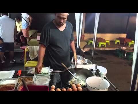 Bangkok Street Food: Best Pad Thai Made with Love for $2.33 USD