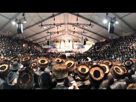 Moitzei Shabbos Lag B'Omer With Belzer Rebbe In London, England - 2017/5777