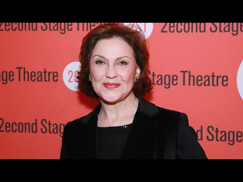 Kelly Bishop, 81, Shows Her Huge Size In New Bikini Photos 😱🔥👙