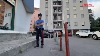 Milano, 41enne trovato morto a Corsico: l'arrivo dei carabinieri