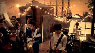 k-pop idol star artist celebrity music video CNBLUE