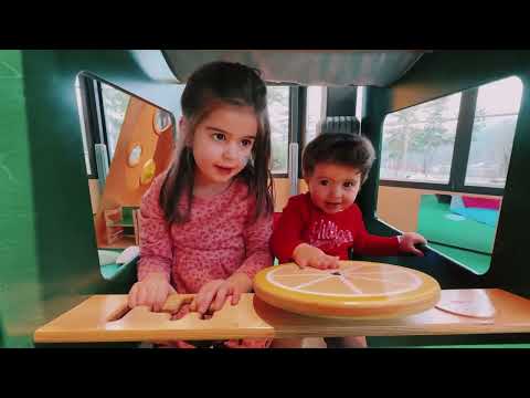 Esila and Rumejsa - Playing with toys