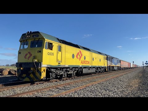 Up 5XM1 Aurizon container train with G535 and RailFirst GL102 and CrewCar at Gheringhap 9/5/2025