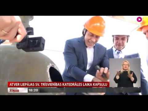 Atver Liepājas Sv. Trīsvienības katedrāles laika kapsulu