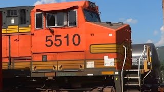 preview picture of video 'BNSF On CSX Train In Cumberland Yard'
