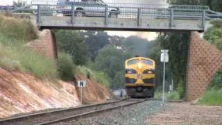 preview picture of video 'S303-B74-T341-T320-T378-T333 Eaglehawk Mon 11/10/10'