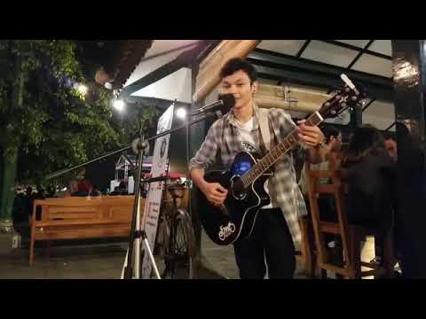 Bikin merinding!!! Suara pengamen asal Jogja ini mirip dengan Judika😱