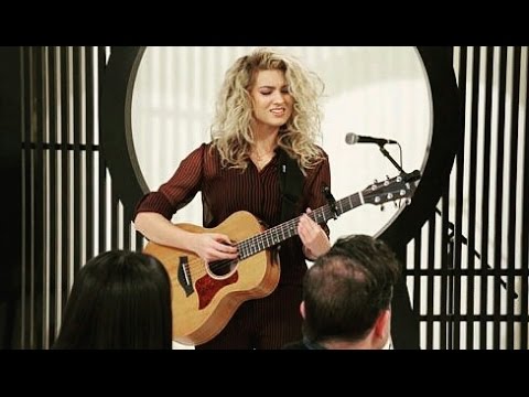 Tori Kelly performs Unbreakable Smile on House of DVF