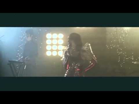 09   Yeah Yeah Yeahs Ft Makj   Head Will Springen  Cesar Vegas Mashup