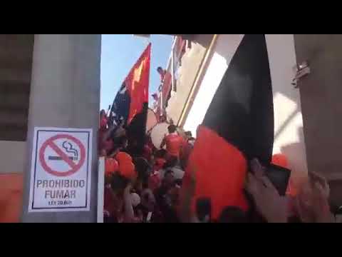 "Entrada Huracan Naranja" Barra: Huracan Naranja &bull; Club: Cobreloa