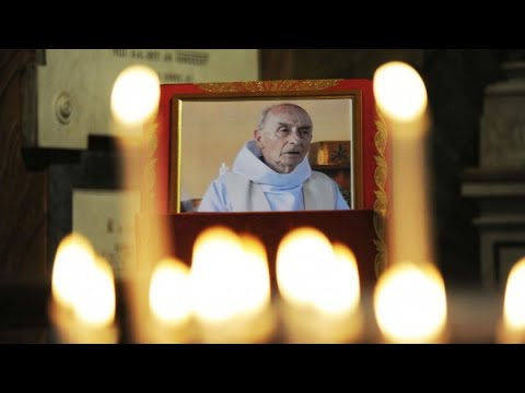 فرنسا تحيي ذكرى اغتيال الكاهن جاك هاميل على أيدي متشددين