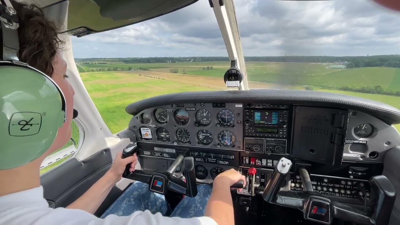 PH-VHD Vliegschool Hilversum