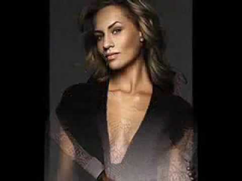 ANTM Runway Song {OFFICIAL LYRICS} - Alex Lee "Hotter"