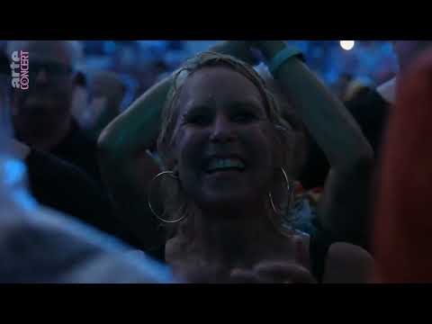 Deep Purple Live Feat Simon McBride flirting With Gary Moore RIP