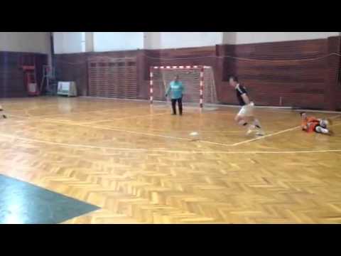 Jankovič sa oprel do súboja (21.kolo: SEMIC BRATISLAVA - Slov-Matic FOFO "B" 3:9)