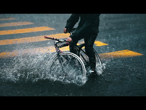 How to Ride Your Bike In The Rain - Fixed Gear Edition