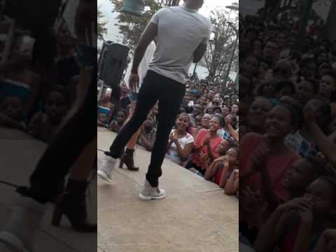 Séga'el feat Dimix Staya Tchéké  Tchéké fête commercial saint-Louis 13/11/2016