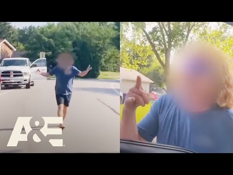 Roadside BATTLE Leads Two Men Hurling Insults at Each Other | Neighborhood Wars | A&E