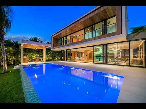 The Jills Zeder Group Presents 9530 W Broadview Dr