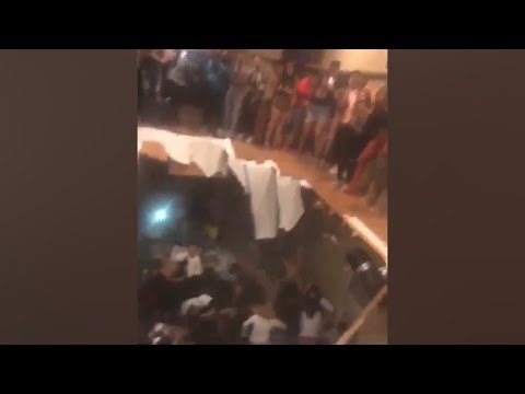 В разгар вечеринки в ночном клубе обрушился пол
