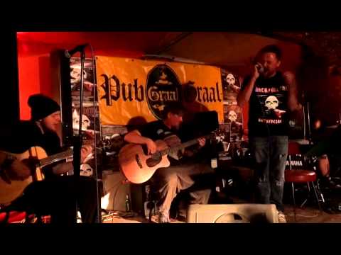 BACTERYAZZ unplugged - King for a day (Faith No More cover)