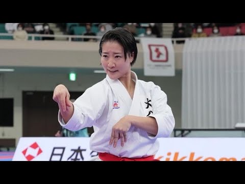 Krisda Putri (INA) VS Hikaru Ono (JPN). Asian Karate Championship Almaty 2021. Final Female Kata
