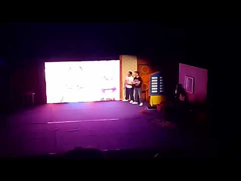 Dick and Dom in Da Bungalow Tour Reading Cat Song